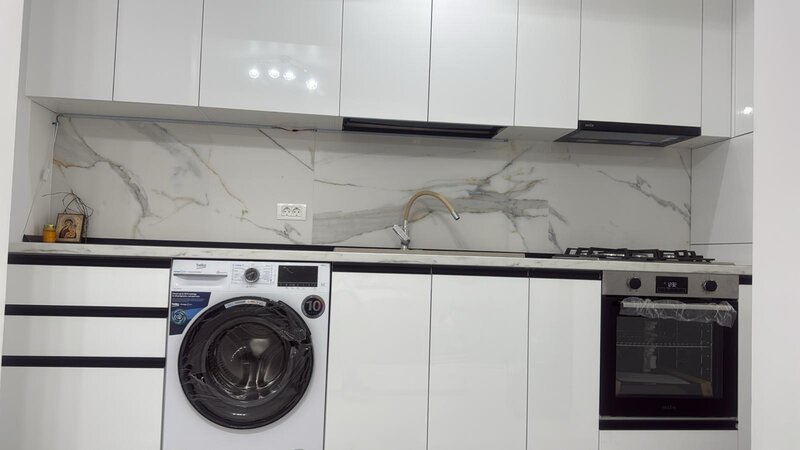 Popesti Leordeni, Biruintei 81, 3 minute metrou,